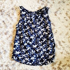 WHBM | floral 🌺 sleeveless shirt